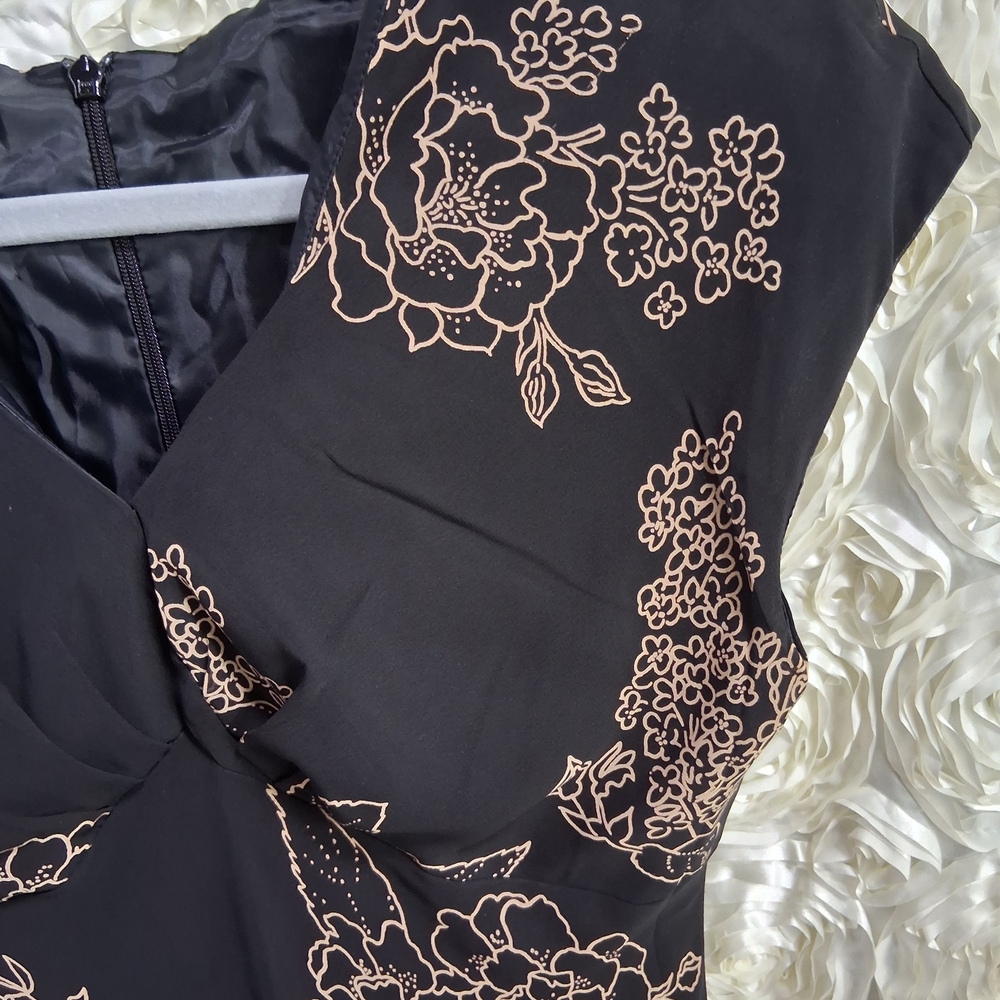 Jones Wear Black and Brown Floral Maxi Dress - Picture 4 of 8